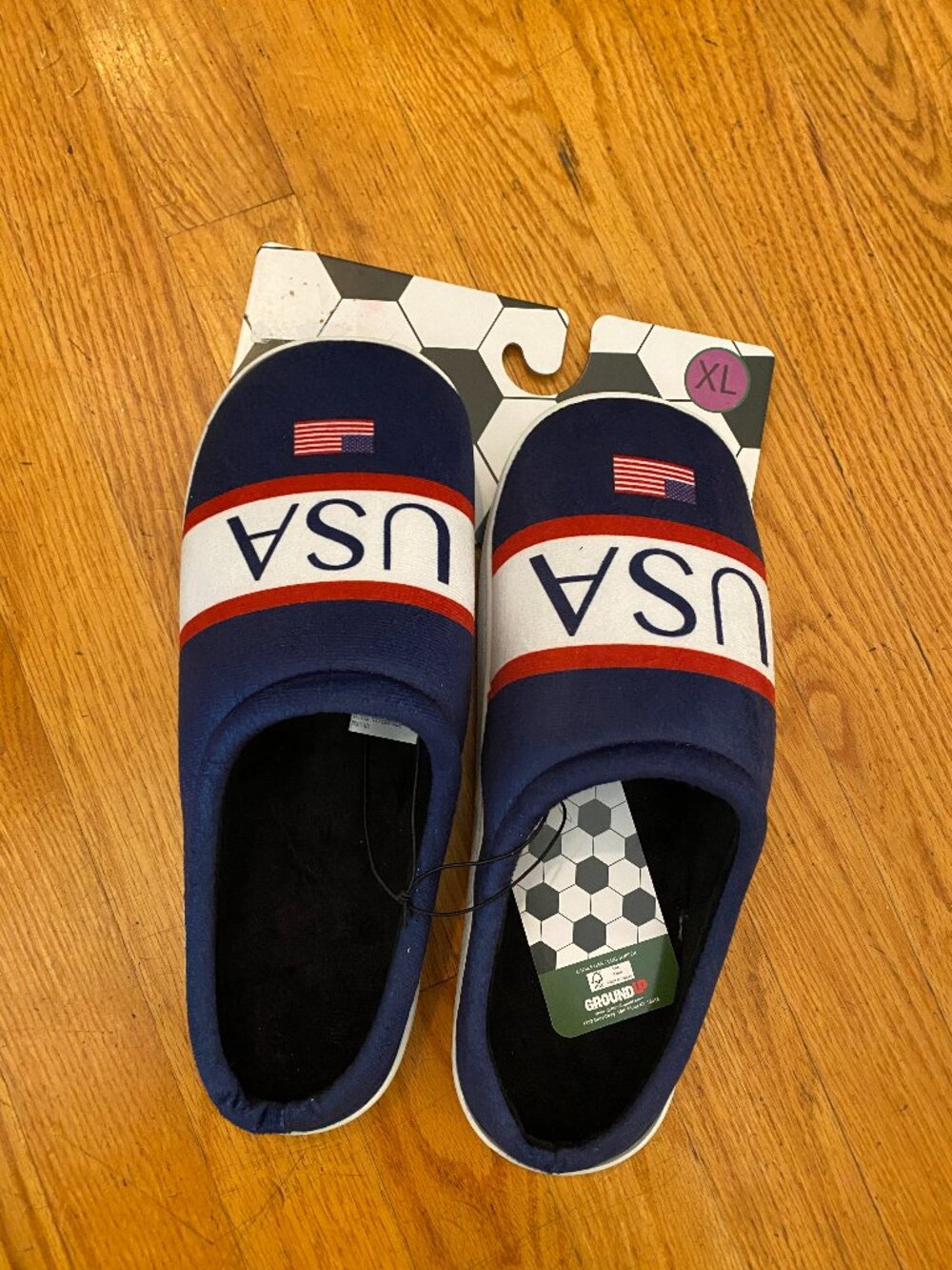 NWT - USA Slippers - XL